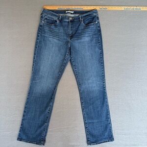 Levi’s Classic straight Medium wash Women's Jeans size 14